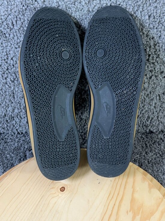 Nike SB FC Classic Skate Shoes Mens 13 Black Suede Soccer Football Club Gum Sole main image 4